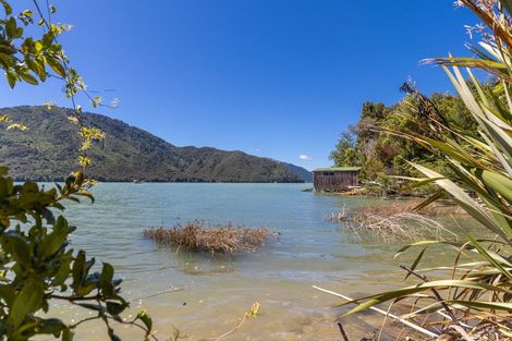 Photo of property in 687 Queen Charlotte Drive, Havelock, Picton, 7281