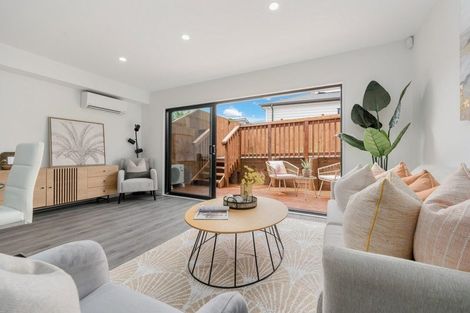 Photo of property in 20 Sabot Place, Massey, Auckland, 0614