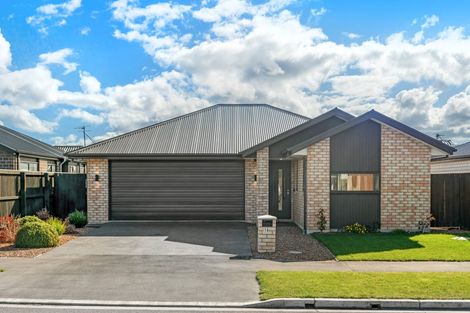 Photo of property in 16 Helen Place, Halswell, Christchurch, 8025