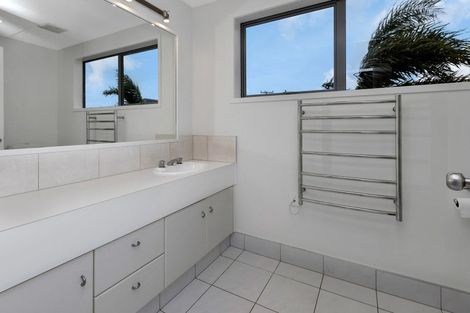 Photo of property in 237 One Tree Point Road, One Tree Point, 0118