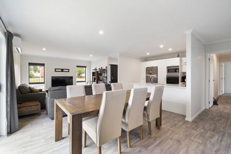 Photo of property in 61 Wilson Street, Bulls, 4818