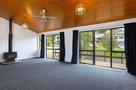 Photo of property in 12 Rimu Terrace, Waikawa, Picton, 7220