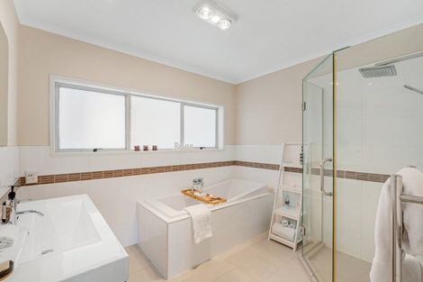 Photo of property in 10 Sea View Terrace, Cockle Bay, Auckland, 2014