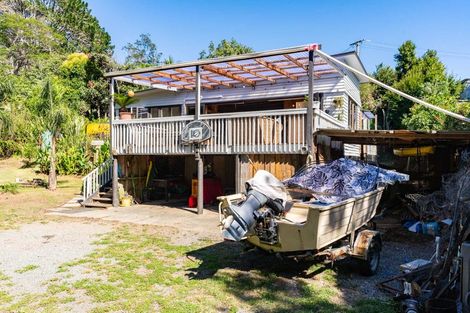 Photo of property in 106 Komiti Road, Tinopai, Matakohe, 0593