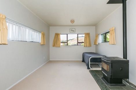 Photo of property in 2 Ewan Place, Taradale, Napier, 4112