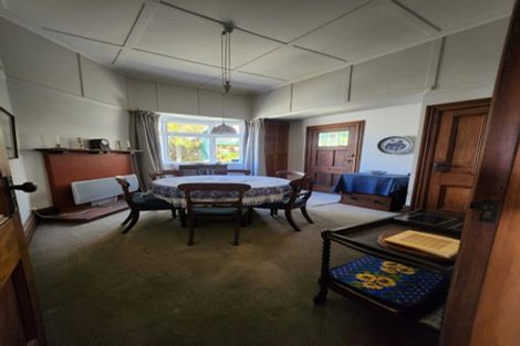 Photo of property in 28 Apuka Street, Brooklyn, Wellington, 6021