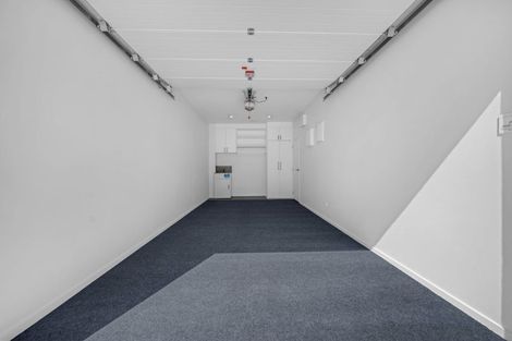 Photo of property in 9c Edgerton Road, Te Atatu Peninsula, Auckland, 0610