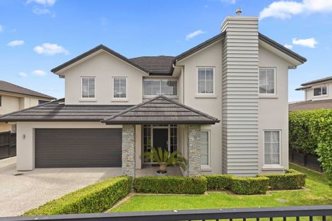 Photo of property in 18 Armstrong Farm Drive, East Tamaki Heights, Auckland, 2016