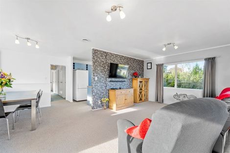 Photo of property in 2/15 Ellenbury Place, Stanmore Bay, Whangaparaoa, 0932