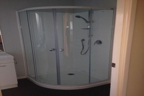 Photo of property in 35 Barbados Drive, Unsworth Heights, Auckland, 0632