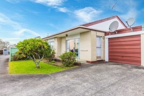 Photo of property in 2/50 Kenderdine Road, Papatoetoe, Auckland, 2025