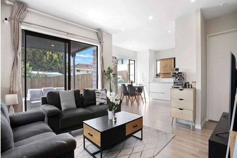 Photo of property in 152c Colwill Road, Massey, Auckland, 0614