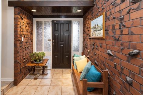 Photo of property in 2/1 Glenside Avenue, Pakuranga, Auckland, 2010