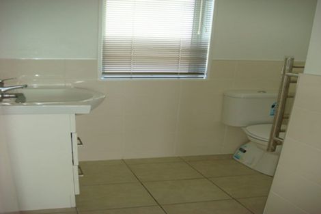 Photo of property in 5b Henry Street, Avondale, Auckland, 1026