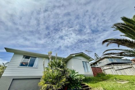 Photo of property in 13 Spinella Drive, Bayview, Auckland, 0629