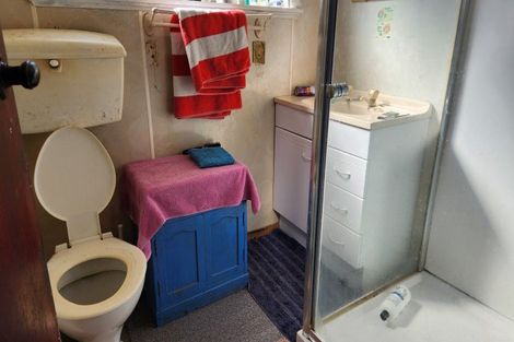 Photo of property in 35 Avenue Road, Foxton, 4814