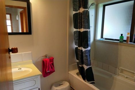 Photo of property in 1/48 Lemnos Place, Titirangi, Auckland, 0604