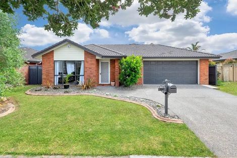 Photo of property in 23 Croftview Road, Wattle Downs, Auckland, 2103