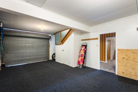 Photo of property in 15 Montana Place, Merrilands, New Plymouth, 4312