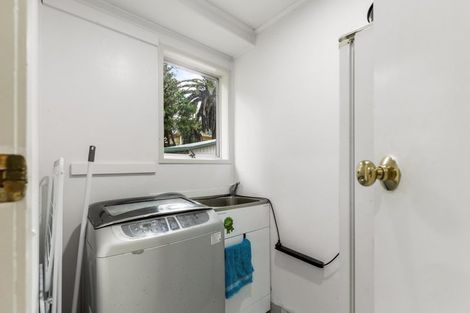 Photo of property in 11 Kilcar Place, Massey, Auckland, 0614