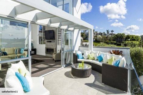 Photo of property in 15 Courtneys, West Harbour, Auckland, 0618