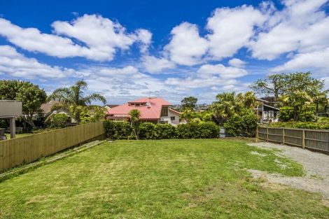 Photo of property in 13a Ridge Road, Waiake, Auckland, 0630