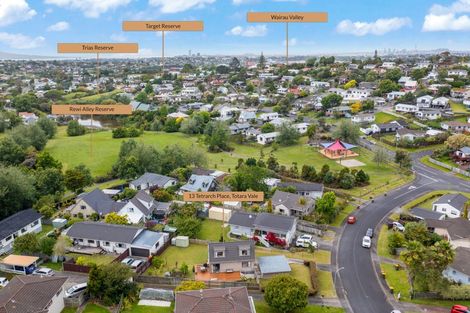 Photo of property in 13 Tetrarch Place, Totara Vale, Auckland, 0629