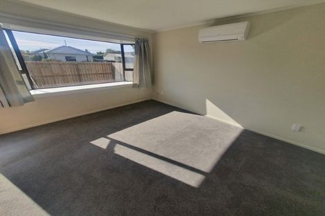 Photo of property in 48 Niven Street, Avondale, Christchurch, 8061