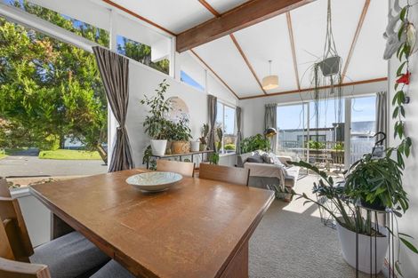 Photo of property in 10 Hewlett Road, Massey, Auckland, 0614