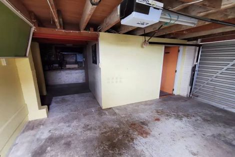 Photo of property in 316 Wairau Road, Glenfield, Auckland, 0629