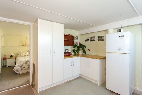 Photo of property in 18 Okiwa Terrace, Waiinu Beach, Whanganui, 4588