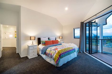 Photo of property in 5 Ti Tree Lane, Stanmore Bay, Whangaparaoa, 0932