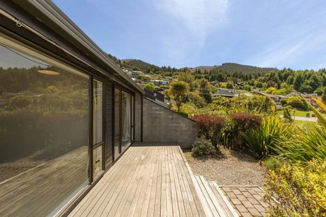 Photo of property in Alpine Meadows Apartments, 135g Fernhill Road, Fernhill, Queenstown, 9300