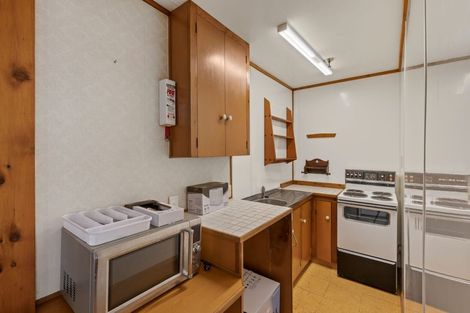 Photo of property in 36 Rangatira Road, Birkenhead, Auckland, 0626