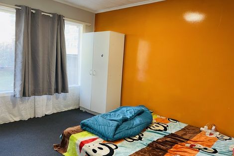 Photo of property in 302 Swanson Road, Henderson, Auckland, 0610