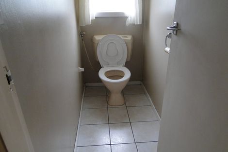 Photo of property in 5 Waverley Avenue, Glenfield, Auckland, 0629