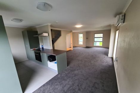 Photo of property in 38 Verdale Circle, Glen Eden, Auckland, 0602