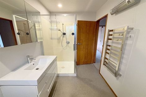 Photo of property in 2/61 Beachville Road, Redcliffs, Christchurch, 8081