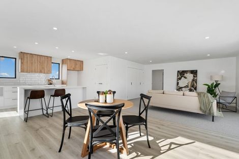 Photo of property in 8 Te Taniwha Road, One Tree Point, 0118