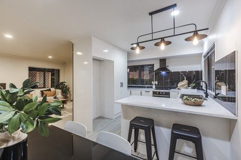 Photo of property in 12 Senator Drive, Manurewa, Auckland, 2105