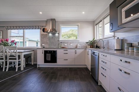 Photo of property in 99 Grove Street, Tinwald, Ashburton, 7700