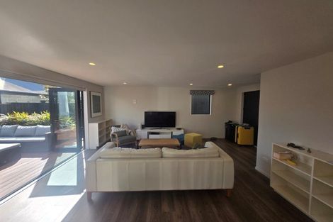 Photo of property in 2/17 Matai Street East, Riccarton, Christchurch, 8011