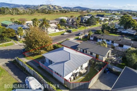 Photo of property in 117a Simpson Road, Papamoa Beach, Papamoa, 3118
