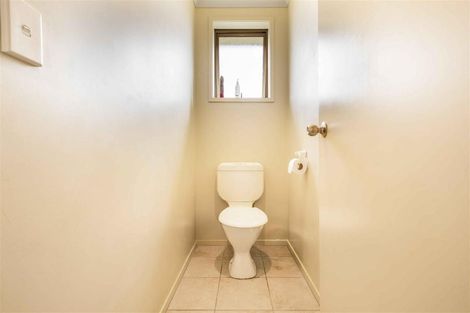 Photo of property in 6 Mckenzie Place, Rototuna North, Hamilton, 3210