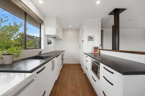 Photo of property in 13 Winstone Place, Highlands Park, New Plymouth, 4312