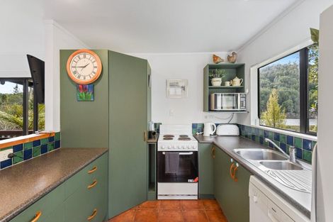 Photo of property in 33 State Highway 30, Lake Rotoma, Rotorua, 3074