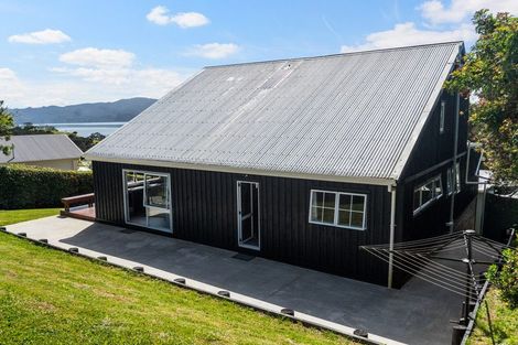 Photo of property in 43 Cable Bay Block Road, Cable Bay, 0420