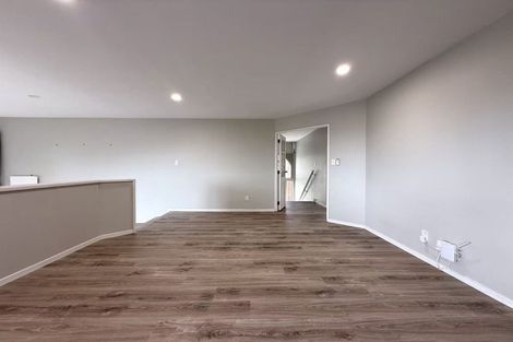 Photo of property in 11 Van Dyke Place, West Harbour, Auckland, 0618