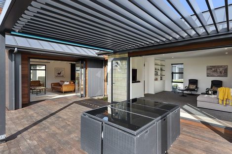 Photo of property in 9 South Oaks Close, Pukemoremore, Cambridge, 3493