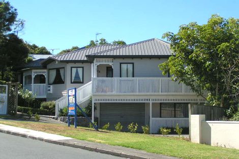 Photo of property in 2/2 Council Terrace, Northcote Point, Auckland, 0627